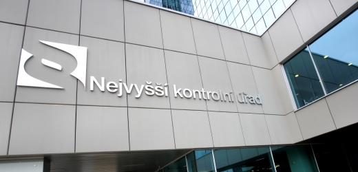 NKÚ sídlí od roku 2007 v pronajatých prostorách v budově Tokovo. 