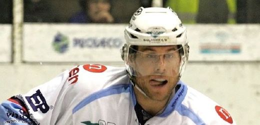 Hokejový útočník Radek Duda se stal definitivně posilou nováčka extraligy Chomutova, s kterým ve středu uzavřel kontrakt. 