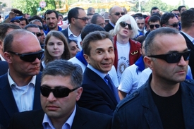 Vůdce gruzínské opozice miliardář Bidzina Ivanišvili.