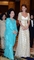 V Kuala Lumpuru se vévodkyně objevila v krásných dlouhých šatech bílozlaté barvy. 