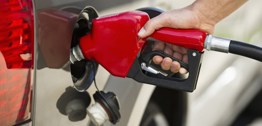 Kvalita prodávaného benzinu a nafty se v srpnu zhoršila (ilustrační foto).