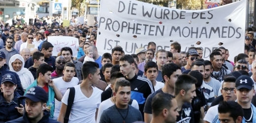 Americký film Mohamed vyvolal protesty po celém světě, například i v Německu.
