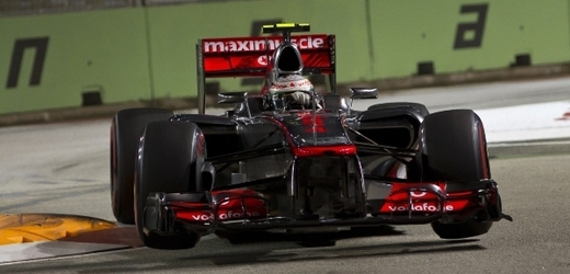 Lewis Hamilton byl se svým McLarenem v sobotní kvalifikaci nejrychlejší.