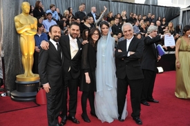Letos slavili na Oscarech úspěch íránští tvůrci filmu Rozchod Nadera a Simin (režisér Asghar Farhádí vlevo).
