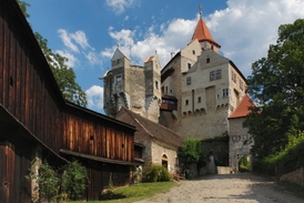 Snímky využijí mimo jiné malebného prostředí na hradě Pernštejn.