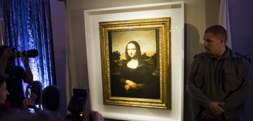 Starší obraz Mony Lisy zobrazuje prý tutéž ženu, ale o deset let mladší.