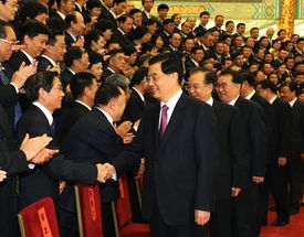 Nadcházející kongres bude svědkem předání moci z rukou stávajícího prezidenta země Chu Ťin-tchaa a premiéra Wen Ťia-paa nové generaci komunistů.