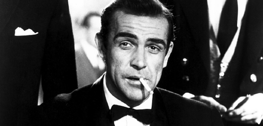 Sean Connery v Dr. No: První ze série filmů o britském tajném agentovi, v němž zazněla věta: "Bond, James Bond."