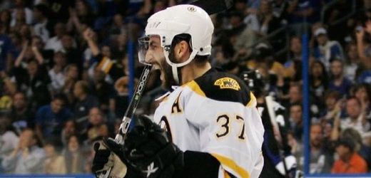 Hvězdnou posilu z NHL získalo švýcarské Lugano, které se dohodlo s kanadským útočníkem Bostonu Bruins Patricem Bergeronem.