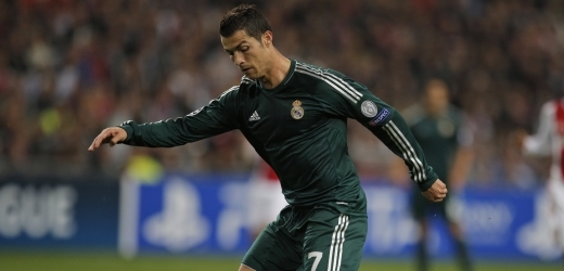 Cristiano Ronaldo třemi góly zničil amsterdamský Ajax.