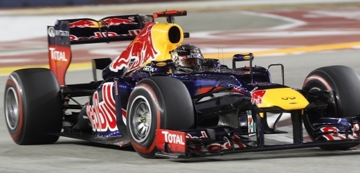 Loni slavil Sebastian Vettel v Suzuce mistrovský titul, letos má k této trofeji ještě daleko.