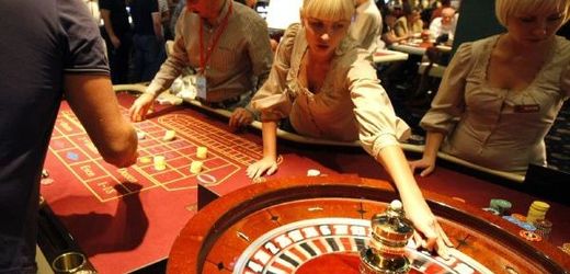 Rusové hrají v kasinu v Azově.