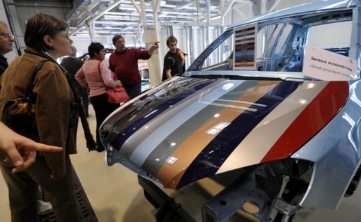 Návštěvníci si mohli prohlédnout jednotlivé procesní vrstvy na modelu Škoda Roomster.