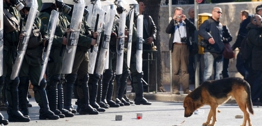 V centru Athén má být rozmístěno na 6500 policistů a příslušníků pořádkových jednotek.