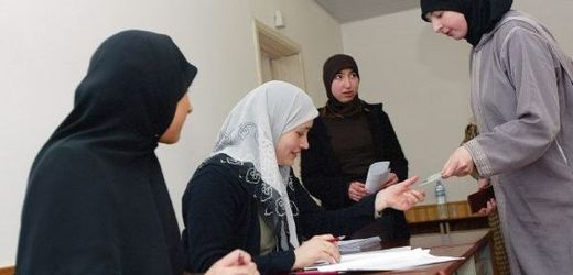 Paralelní vláda. Muslimové v Belgii volí svou Belgickou muslimskou radu.