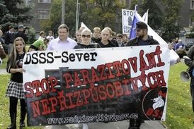 Nedávný protestní pochod DSSS Ústím nad Labem kolem ubytoven obývaných převážně Romy.