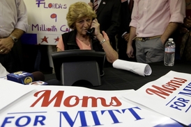 Romneyho podpora stoupla. Na snímku Betty Douglasová matka republikánského kandidáta na viceprezidenta Paula Ryana.