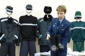 Módní přehlídka. Nové oděvy pro ruské vězně představilo ministerstvo vnitra letos na jaře.