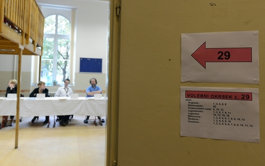 Volební místnosti v Česku se otevřely ve 14 hodin.