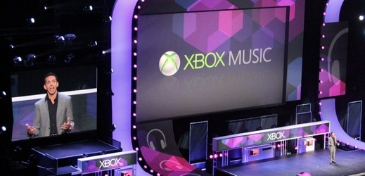 Služba Xbox Music chce konkurovat iTunes společnosti Apple.