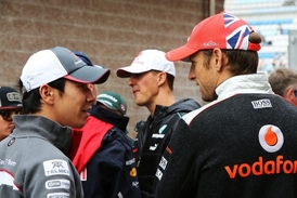 Pozor, Sauber! Kamui Kobajaši (vlevo) Buttona pořádně naštval.