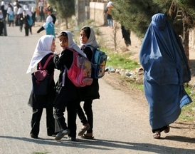 Školačky jsou Talibanu trnem v oku.