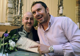 Populární Ital Emanuel Ridi (na snímku s režisérem Michaelem Herzem).