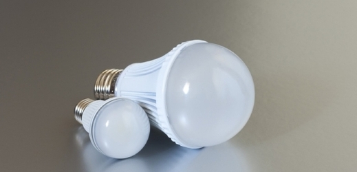 Někteří výrobci a dovozci nadhodnocují výkon LED žárovek. 