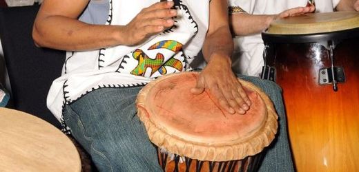 Pokud máte rádi zvuk afrických bubnů, přijďte se pobavit na 7. ročník festivalu africké hudby a tance - Rytmy Afriky 2012.