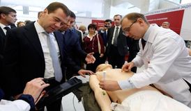 Více pro zdraví lidu. Medveděv na lékařském kongresu.
