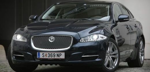 Propad prodejů zažívá i značka Jaguar, na snímku model XJ.