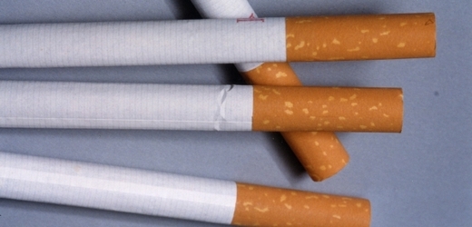 Během příštích dvou let zdraží krabička cigaret v průměru o čtyři koruny.