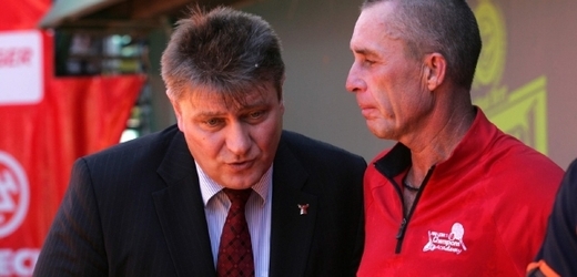Prezident tenisového svazu Ivo Kaderka (vlevo) s legendou Ivanem Lendlem.