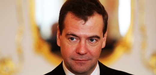 Bývalý prezident a nynější premiér Dmitrij Medveděv zimní čas zrušil.