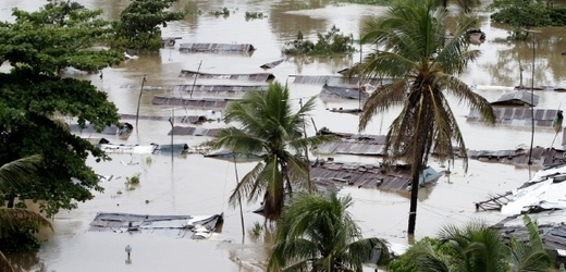 Hurikán Sandy si v Dominikáncké republce vyžádal dva mrtvé a značné materiální škody.