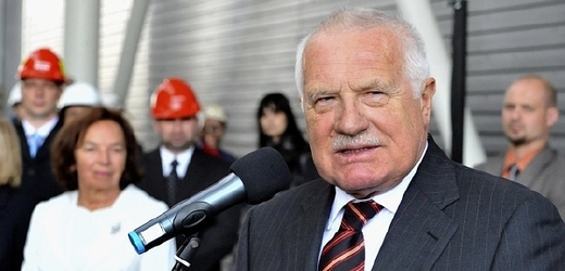 Klaus ODS založil a řadu let byl její dominantní postavou. Se stranou se ale rozešel kvůli neshodám se svým nástupcem Mirkem Topolánkem. 