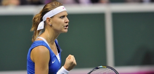 Lucie Šafářová si v prvním finálovém duelu poradila s Anou Ivanovičovou.