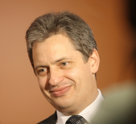 Místopředseda ČSSD Jiří Dienstbier se již oficiálně registroval.