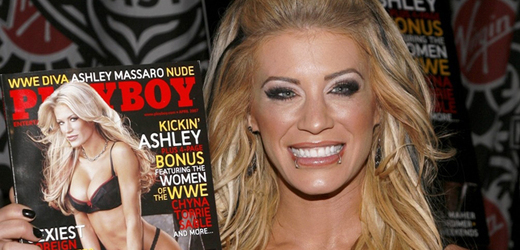 Pyšnou majitelkou Playboye s fotografií na titulní stránce je wrestlerka Ashley Massarová. 