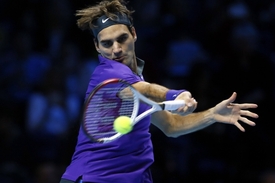 Roger Federer útočí na třetí titul.