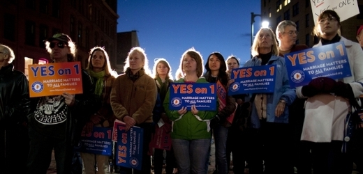 Občané v Maine vyzývají ke schválení homosexuálních sňatků.