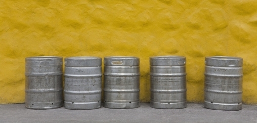 Prázdné pivní sudy(ilustrační foto).