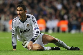 Porazí letos Cristiano Ronaldo v anketě Zlatý míč Lionela Messiho?