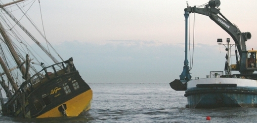Nešťastná La Grace ztroskotala koncem října u španělského pobřeží.