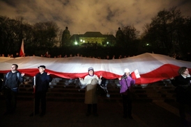 Polští nacionalisté pochod svolali, aby "získali zpět Polsko".