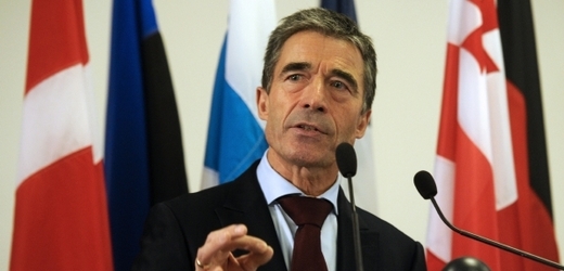 Generální tajemník NATO Anders Fogh Rasmussen při projevu na výročním zasedání Parlamentního shromáždění NATO.