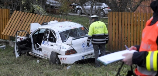 Policie hledá svědky nehody, při které zahnuly v sobotu při rallye v Lopeníku na Uherskohradišťsku čtyři dívky.