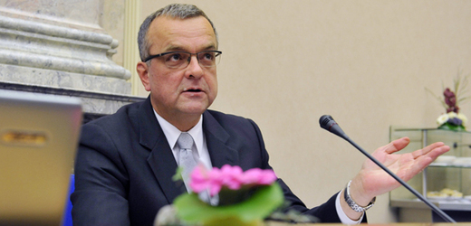 Ministra financí Miroslava Kalouska nenadálý zájem o státní dluhopisy potěšil, přesto bude termín jejich prodeje zkrácen.
