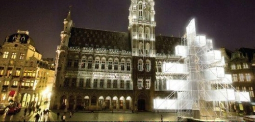 Elektronický strom Bruselany nenadchl.