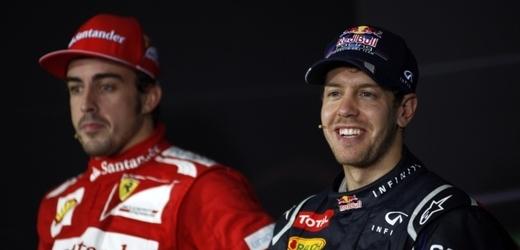 Fernando Alonso a Sebastian Vettel, jediní adepti na titul šampiona formule 1.